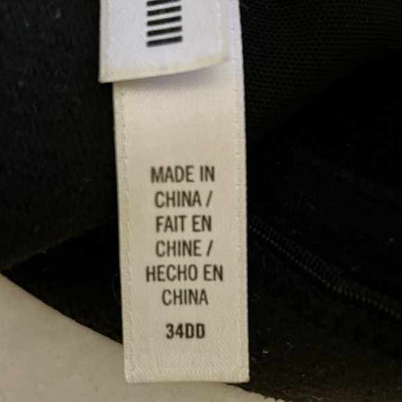 Victoria Secret Sports Bra - Picture 4 of 4